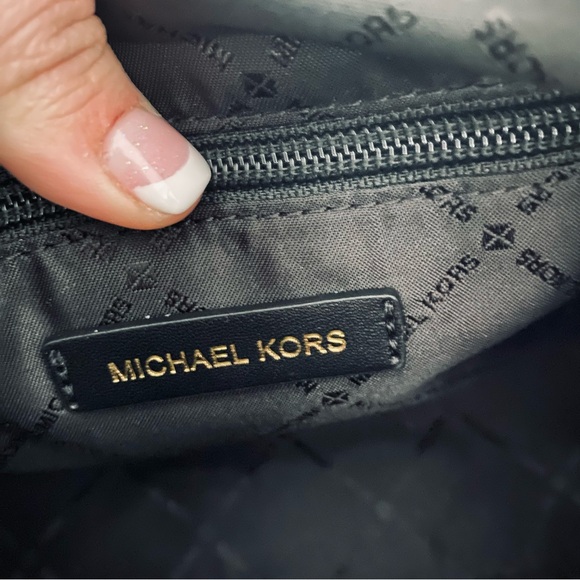 Michael Kors Carine Classic Black Medium Pebbled Genuine Leather Satchel Handbag - Picture 12 of 13